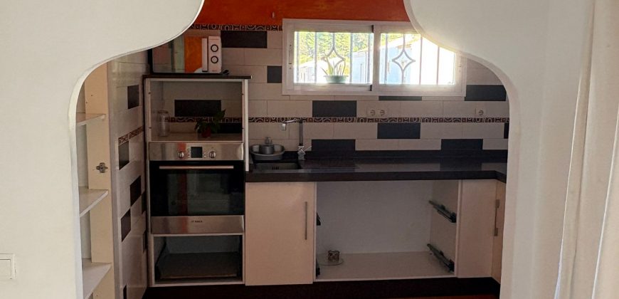 Amplia y Luminosa Propiedad en Zona Tranquila en calle Gpya !