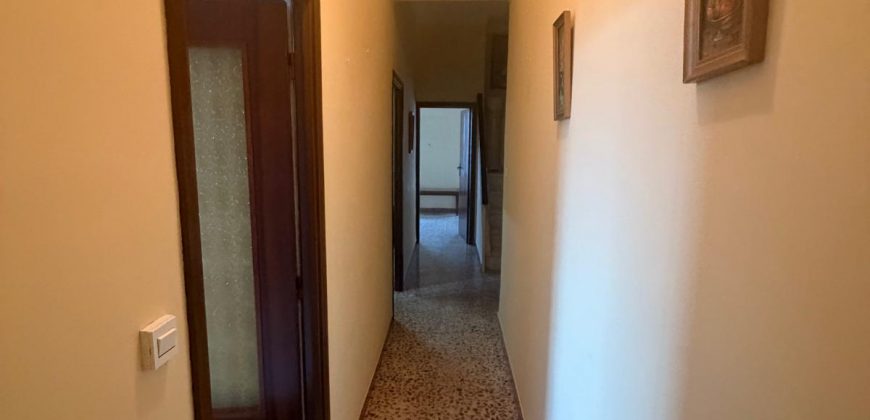 Amplia Propiedad con Opción de Local Comercial y Cochera en calle Capitán Cala!