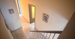 Amplia Propiedad con Opción de Local Comercial y Cochera en calle Capitán Cala!