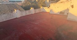 Amplia Propiedad con Opción de Local Comercial y Cochera en calle Capitán Cala!