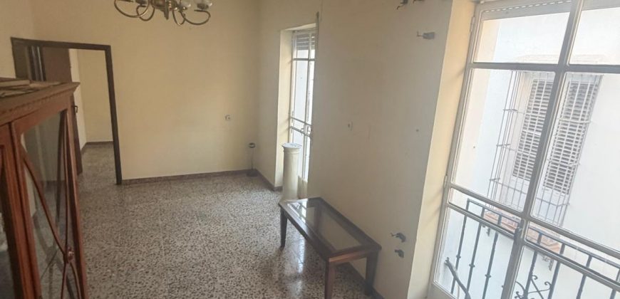 Amplia Propiedad con Opción de Local Comercial y Cochera en calle Capitán Cala!