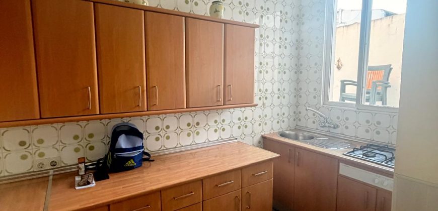 Amplia Propiedad con Opción de Local Comercial y Cochera en calle Capitán Cala!