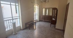 Amplia Propiedad con Opción de Local Comercial y Cochera en calle Capitán Cala!