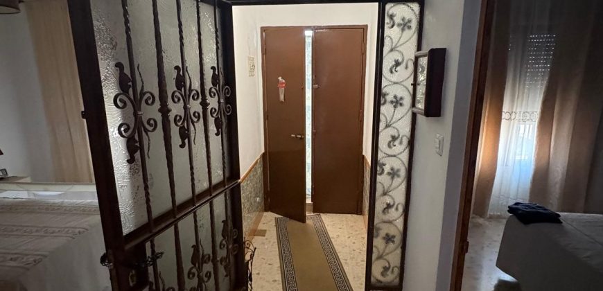 GRAN CASA EN LA LANTEJUELA