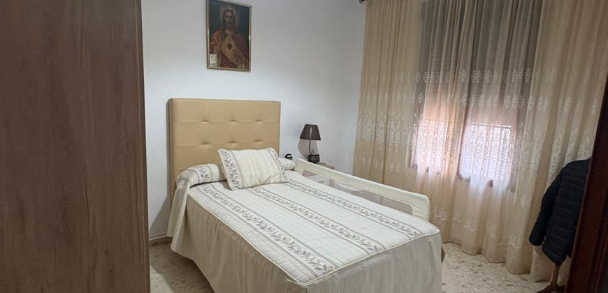 GRAN CASA EN LA LANTEJUELA