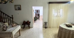 GRAN CASA EN LA LANTEJUELA