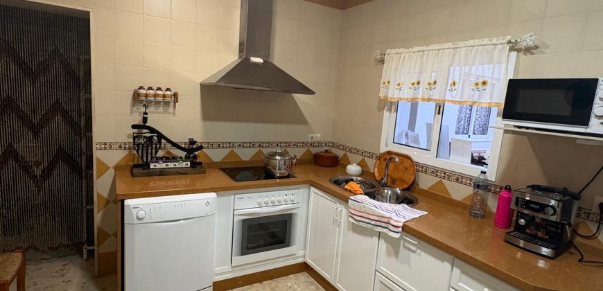 GRAN CASA EN LA LANTEJUELA