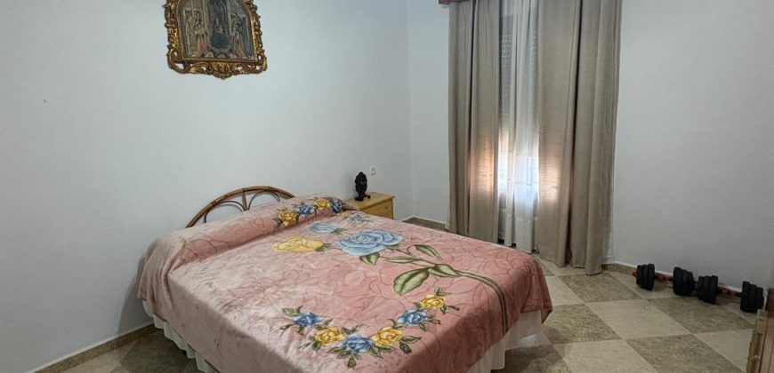 GRAN CASA EN LA LANTEJUELA