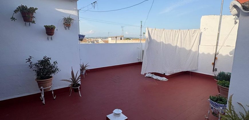 GRAN CASA EN LA LANTEJUELA