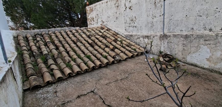 Oportunidad de casa para reformar en Calle Cruz Verde!