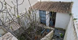 Oportunidad de casa para reformar en Calle Cruz Verde!