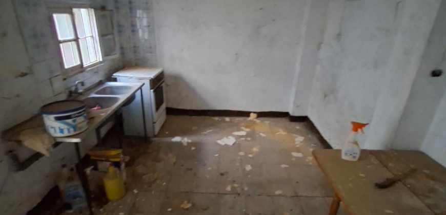 Oportunidad de casa para reformar en Calle Cruz Verde!