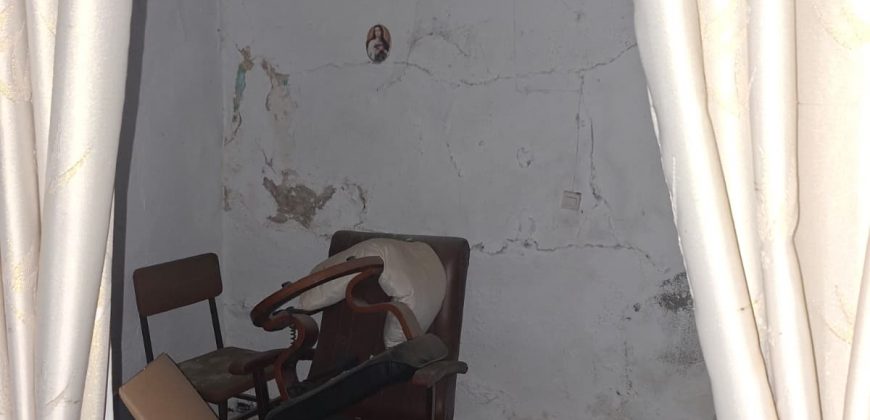 Oportunidad de casa para reformar en Calle Cruz Verde!