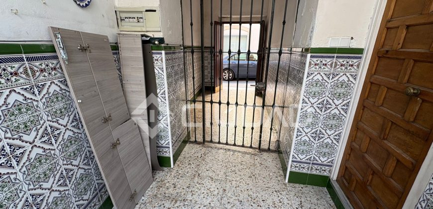 Casa de pueblo a reformar muy cerca del centro