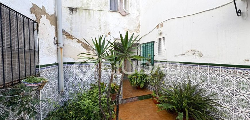 Casa de pueblo a reformar muy cerca del centro