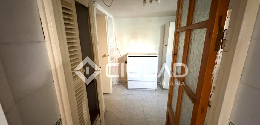 Casa de pueblo a reformar muy cerca del centro