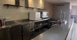 Amplia Nave Comercial Ideal para Actividades de Ocio y Restauración en Calle Taranta!