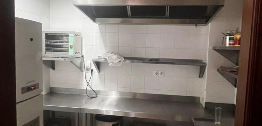 Amplia Nave Comercial Ideal para Actividades de Ocio y Restauración en Calle Taranta!