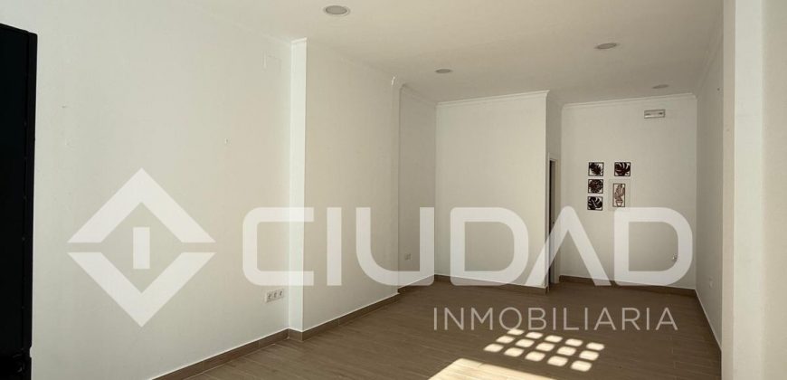 LOCAL COMERCIAL ZONA CENTRO- CHIPIONA