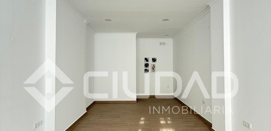 LOCAL COMERCIAL ZONA CENTRO- CHIPIONA