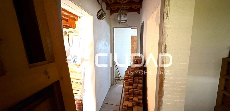 Finca rústica de uso agrícola con casa y nave