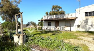 Finca rústica de uso agrícola con casa y nave