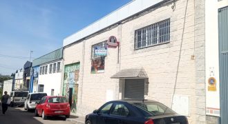 Amplia Nave Comercial Ideal para Actividades de Ocio y Restauración en Calle Taranta!