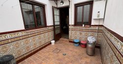 Amplia Propiedad con Cochera y Terrazas en Zona El pantano calle Juan Sebastián Elcano!