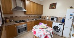 Amplia Propiedad con Cochera y Terrazas en Zona El pantano calle Juan Sebastián Elcano!