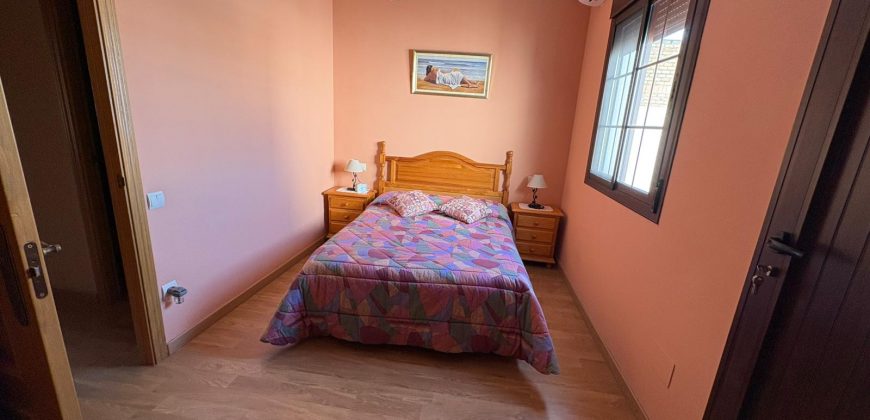 Amplia Propiedad con Cochera y Terrazas en Zona El pantano calle Juan Sebastián Elcano!