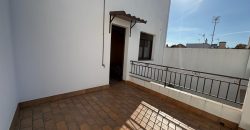 Amplia Propiedad con Cochera y Terrazas en Zona El pantano calle Juan Sebastián Elcano!