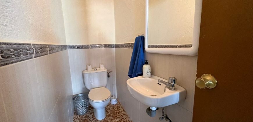 Amplio Local Comercial con Oficina y Aseo en ZONA El Pantano ! Calle Gran Capitán !