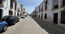 ¡¡Gran Oportunidad: Casa de 296 m² con patio, cochera y salida a dos calles!!