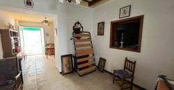 ¡¡Gran Oportunidad: Casa de 296 m² con patio, cochera y salida a dos calles!!