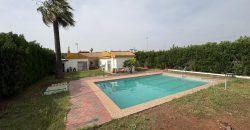 CHALET URBANO EN URBANIZACIÓN LAS ENCINAS