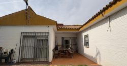 CHALET URBANO EN URBANIZACIÓN LAS ENCINAS