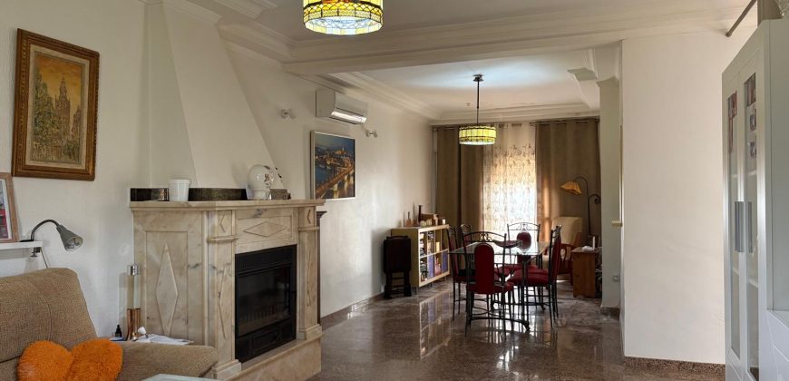 CHALET URBANO EN URBANIZACIÓN LAS ENCINAS