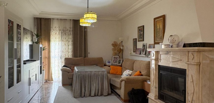 CHALET URBANO EN URBANIZACIÓN LAS ENCINAS