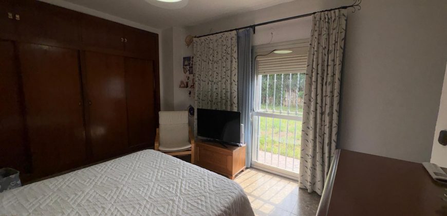 CHALET URBANO EN URBANIZACIÓN LAS ENCINAS