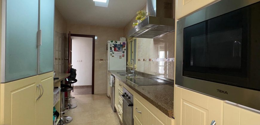 CHALET URBANO EN URBANIZACIÓN LAS ENCINAS