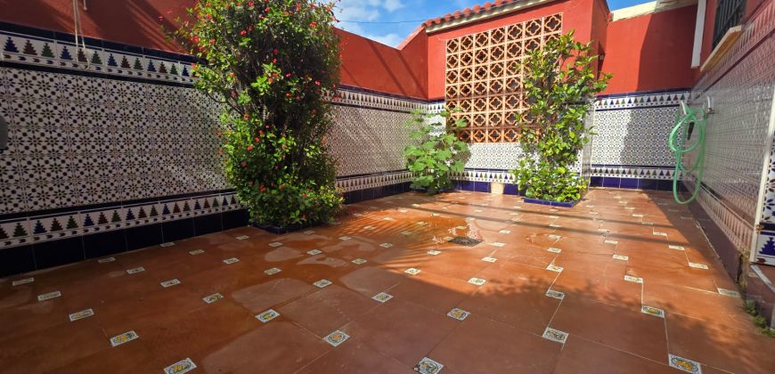 Casa adosada – Castilleja de la Cuesta