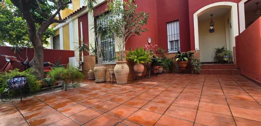 Casa adosada – Castilleja de la Cuesta