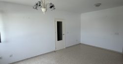 PISO DE TRES HABITACIONES