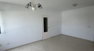 PISO DE TRES HABITACIONES