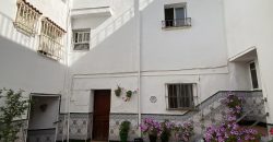 CASA EN PATIO DE VECINOS EN MARCHENA