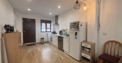 SE VENDE ESPECTACULAR CHALET ADOSADO EN PLENO CORAZÓN DE CAMAS