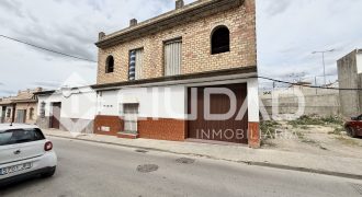 Vivienda en bruto con cochera – Zona Colegio Antonio Gala