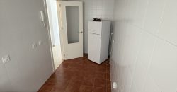 PISO DE TRES HABITACIONES