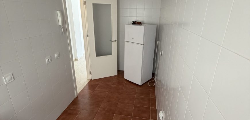 PISO DE TRES HABITACIONES