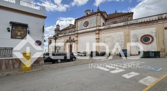 Casa con gran amplitud – Zona del Castillo